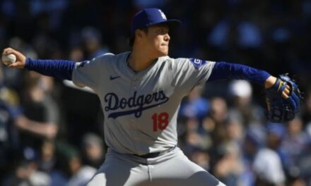 Yamamoto consigue 1ra victoria en las Grandes Ligas; Dodgers vencen a Cachorros, 4-1