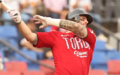 Toros conectó tres cuadrangulares pero no pudo silenciar a Sultanes