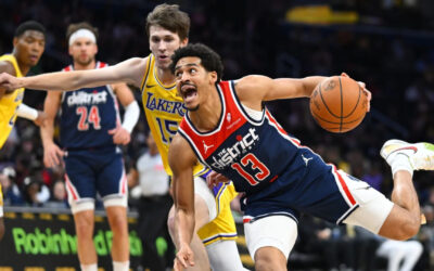 Davis conduce a Lakers a 8vo triunfo en 9 duelos; 125-120 sobre Wizards