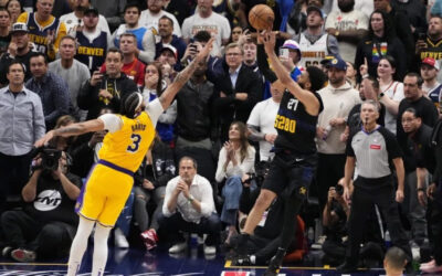 Murray clava una daga para coronar remontada de Nuggets y vencer 101-99 a Lakers