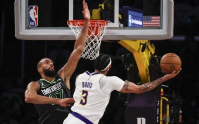 Reid suma 31 y los Timberwolves derrotan a Lakers 127-117 en ausencia de LeBron y Davis