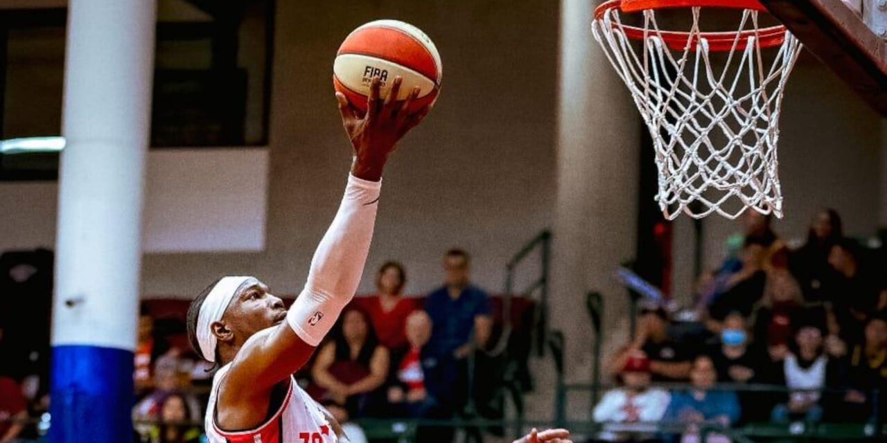 Se impone Zonkeys a Ángeles para mantenerse invicto y líder