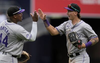 Gomber y Beck guían a Rockies a completar barrida ante Padres