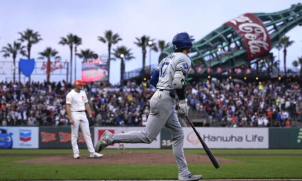 Ohtani pega jonrón solitario y doble productor en paliza de Dodgers sobre Gigantes