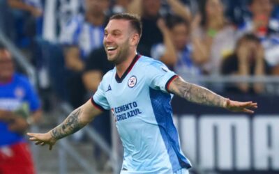 Cruz Azul pega primero a Rayados