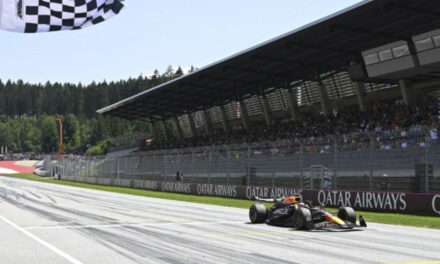 Verstappen se queda con la pole para el Gran Premio de Austria horas después de que ganó el sprint