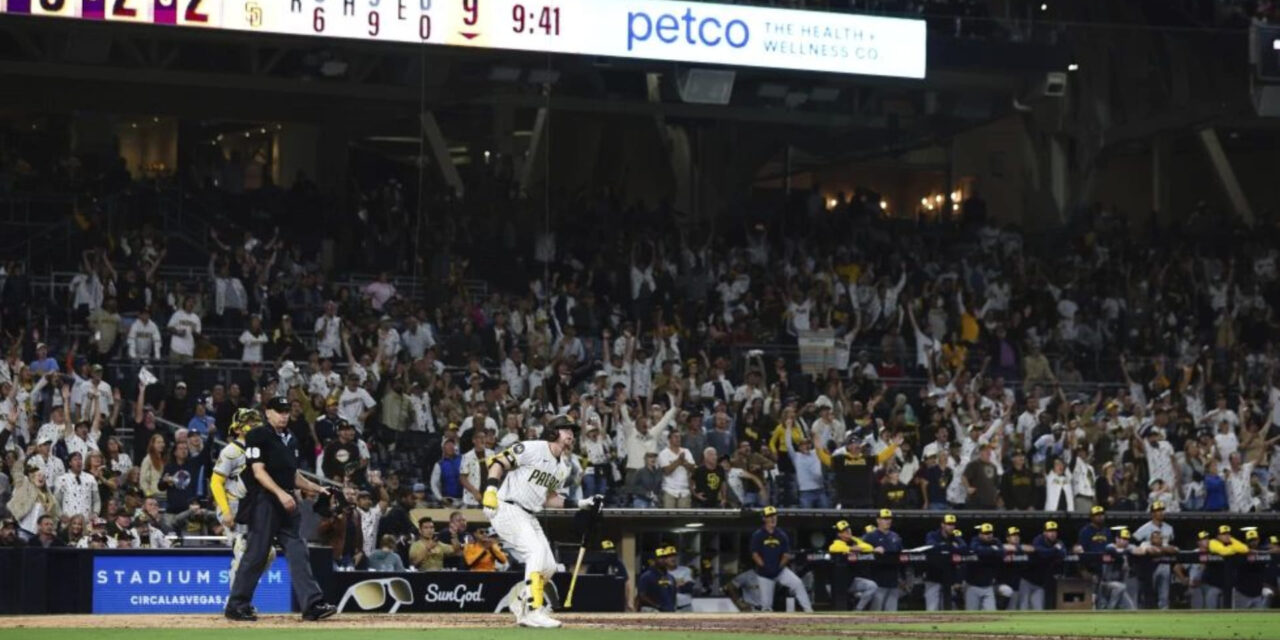 Cronenworth pone fin al juego con jonrón y Padres superan 7-6 a Cerveceros