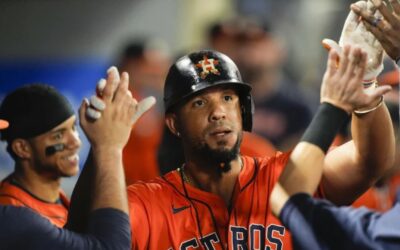Astros dan de baja a José Abreu a la mitad de su contrato de 3 años