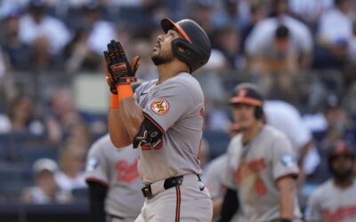Orioles se valen de gran 2do inning para vapulear 17-5 a Yankees