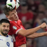 Dinamarca avanza a octavos tras empatar con Serbia, eliminada de la Euro