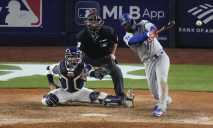 En un posible preámbulo de la Serie Mundial, Dodgers vencen 2-1 a Yankees en extra-innings