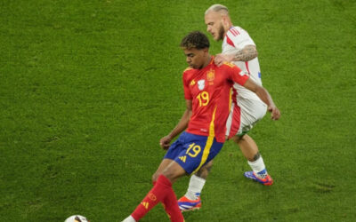 España avanza a octavos de la Euro al superar 1-0 a Italia con un autogol