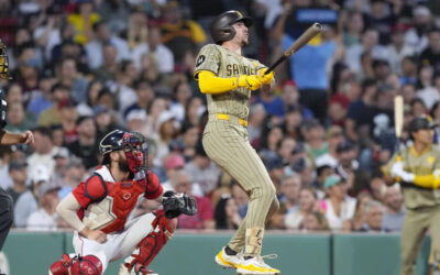 Jonrones de Merrill y Higashioka impulsan a Padres a vencer 9-2 a Medias Rojas
