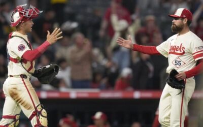 Schanuel y Neto jonronean, Angelinos vencen 3-2 a Padres y Machado se lesiona