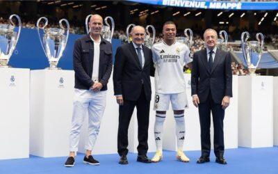 En un “día increíble”, Mbappé se presenta como jugador del Madrid ante un Bernabeu atestado
