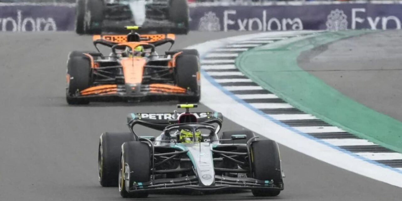 En un emocionante Gran Premio Británico, Hamilton gana dejando atrás a Verstappen