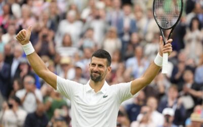 Djokovic gana su primer partido en Wimbledon. Vondrousova, campeona defensora, queda fuera