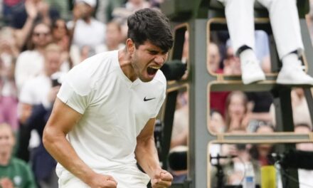 Con grandes tiros, Alcaraz y Sinner avanzan a cuartos de final en Wimbledon