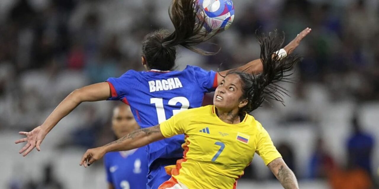 Francia derrota 3-2 a Colombia en fútbol olímpico femenino. Canadá gana tras escándalo con dron