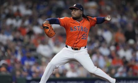 Framber Valdez poncha a 10 y Astros vencen a Dodgers