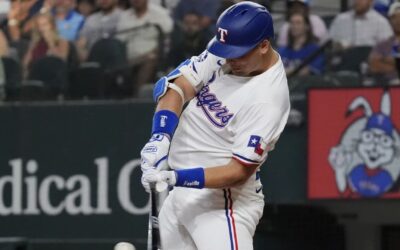 Lowe sacude un par de jonrones y Rangers cortan racha de 11 derrotas ante Padres
