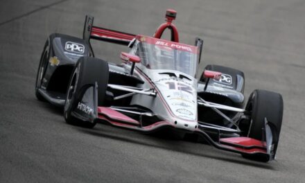 Power aprovecha las paradas de pits para ganar la IndyCar en Iowa Speedway