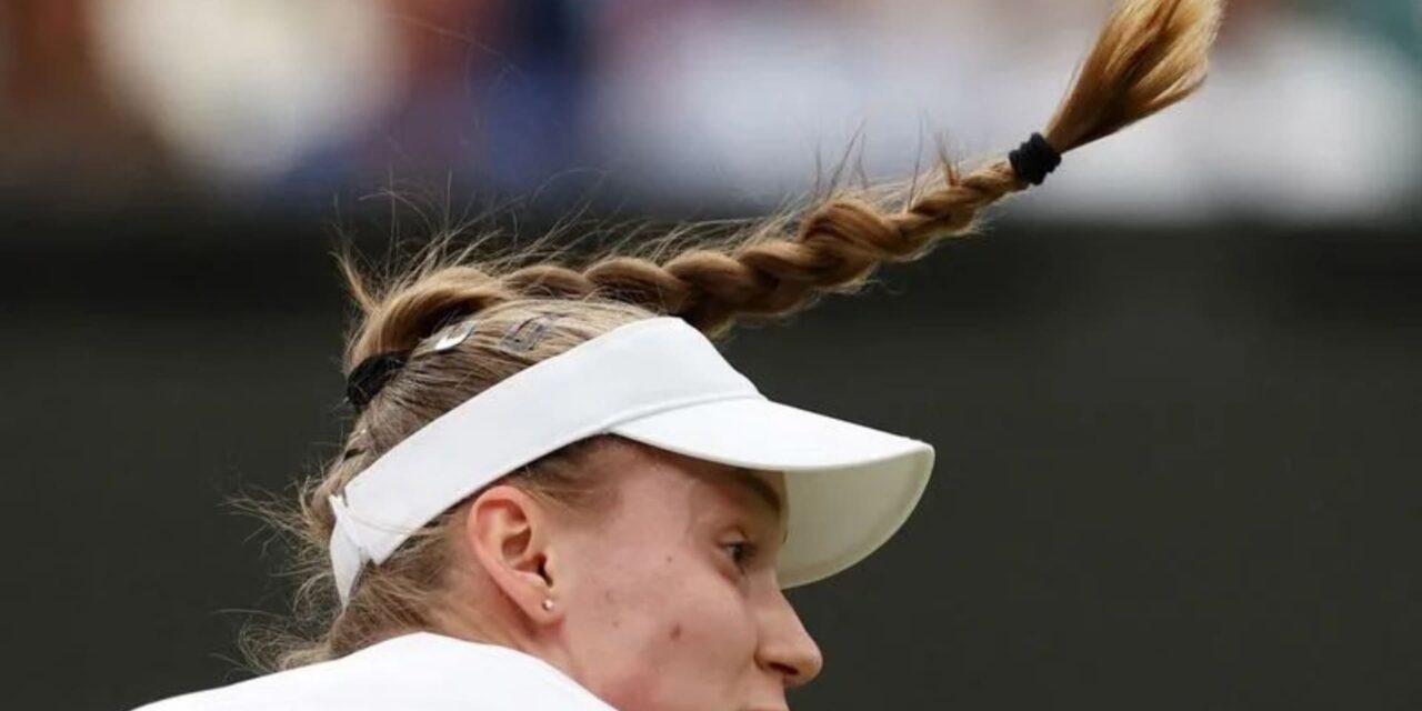 Rybakina clasifica a cuartos de final de Wimbledon tras retiro de Kalinskaya