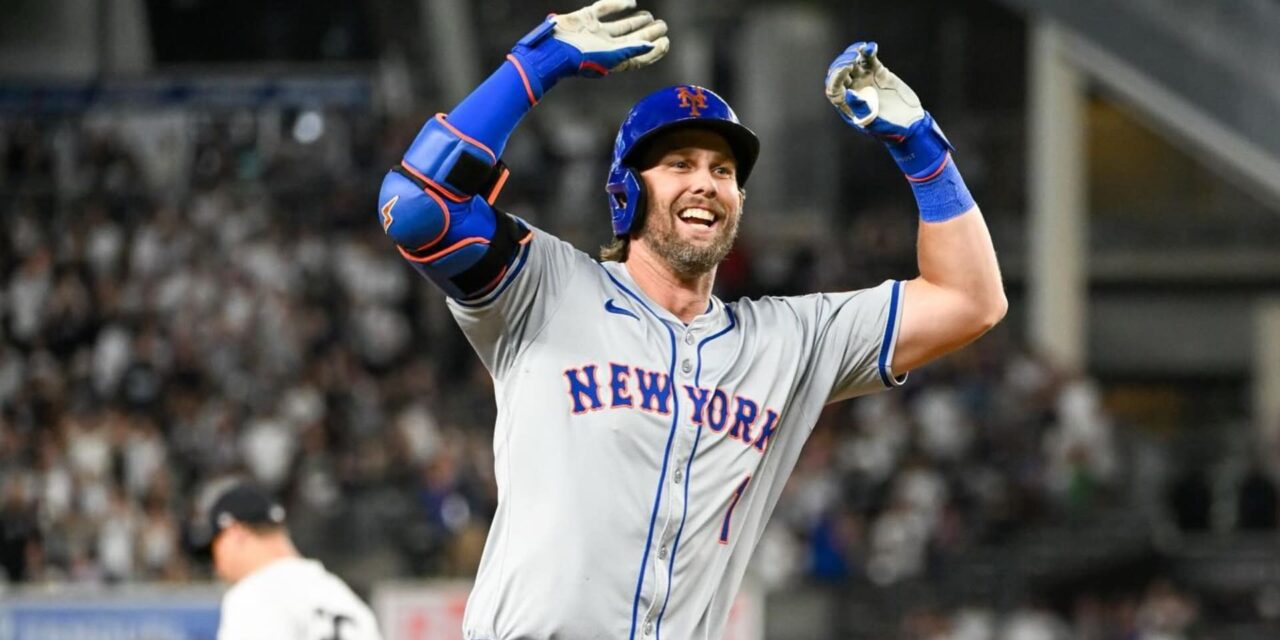 El jonrón más reciente de McNeil da triunfo a Mets, 3-2 ante Yankees