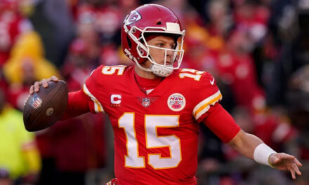 Mahomes sobre no estar en el top 10 de QB mejor pagados: ‘No importa’