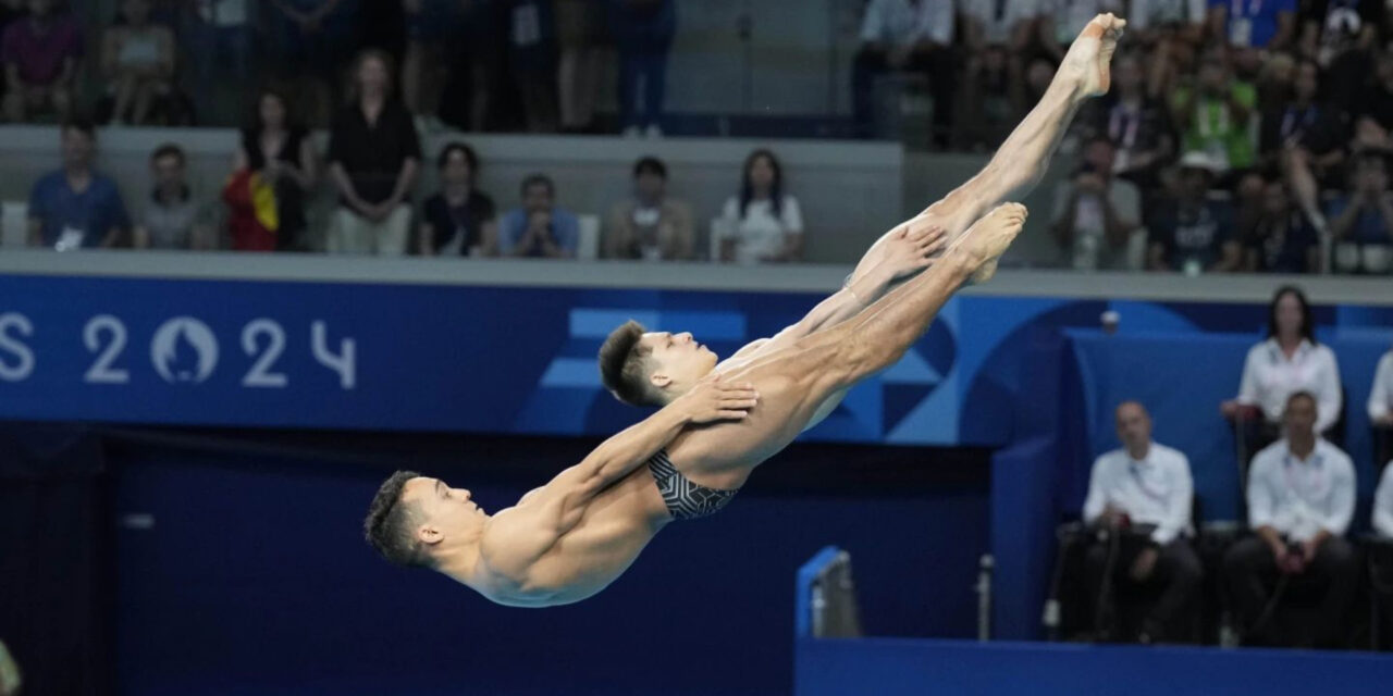 Osmar Olvera y Juan Celaya logran para México medalla de plata en clavados de Juegos de París