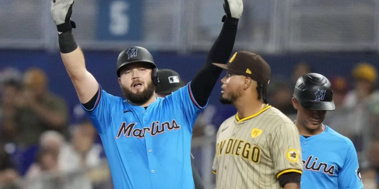 Burger jonronea por tercer juego seguido, Marlins ganan 7-6 y frenan racha de Padres