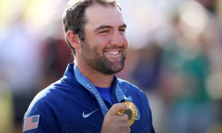 Scottie Scheffler se lleva medalla de oro en Golf de París