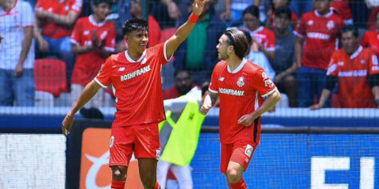 Toluca mantiene su invicto con diez hombres ante San Luis