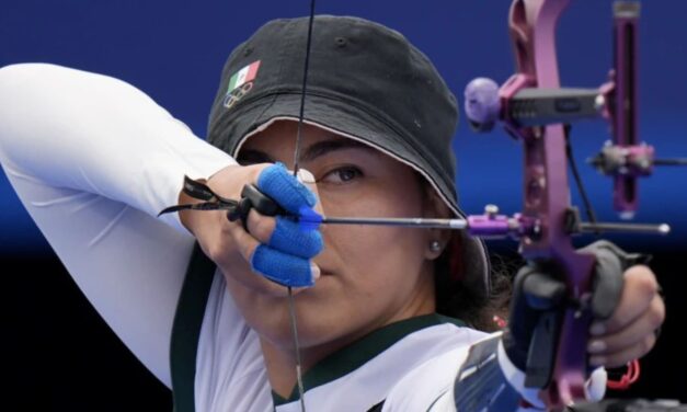 Mexicana Valencia denuncia reducción de beca pese a ganar medalla en los Juegos Olímpicos de París