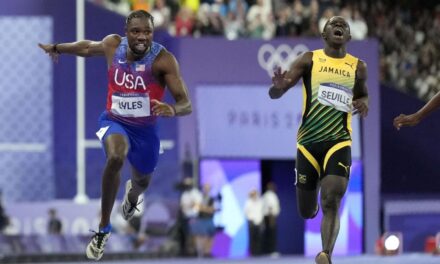 Noah Lyles se convierte en el hombre más rápido del mundo en París