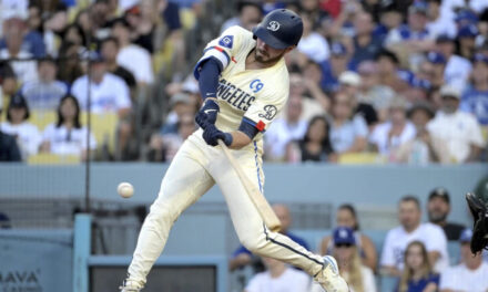 Con 3 remolcadas de Lux y jonrón de Hernández, Dodgers vencen 4-1 a Piratas