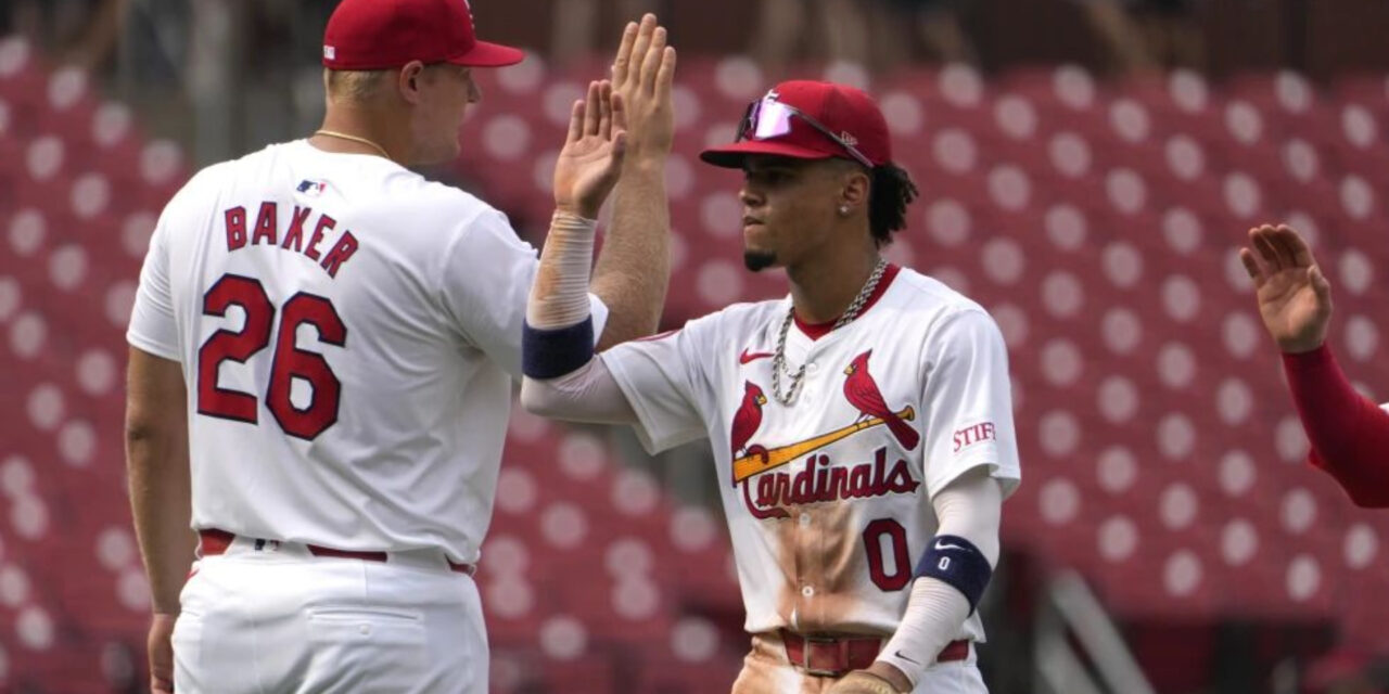 Winn y Gray llevan a victoria a Cardenales 4-1 sobre Padres para dividir la serie