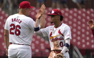 Winn y Gray llevan a victoria a Cardenales 4-1 sobre Padres para dividir la serie