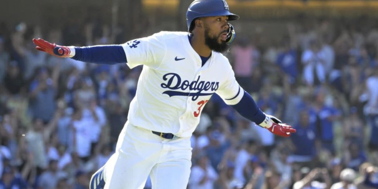 Teoscar Hernández batea el hit de la victoria en el 10mo y Dodgers barren a los Piratas