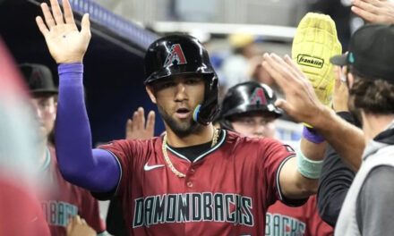 Del Castillo estira con grand slam su tórrido inicio en el triunfo de los D-backs ante Marlins, 9-6