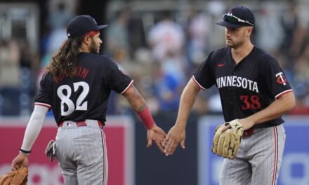 Wallner pega jonrón de 3 carreras y Mellizos vapulean 11-4 a Padres