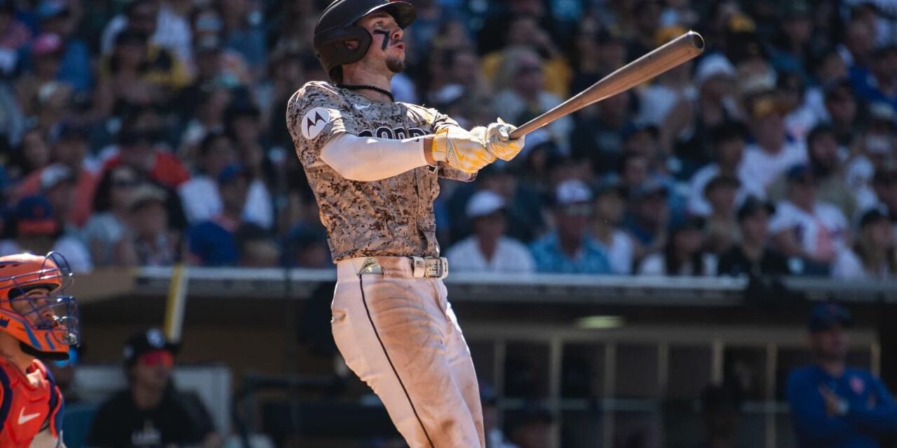 El novato Jackson Merrill deja tendidos a Mets con cuadrangular del triunfo por 3-2 de los Padres