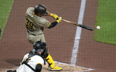 Solano impulsa 4 carreras, Padres usan 6 lanzadores para blanquear a Piratas