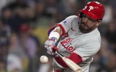 Schwarber conecta 3 jonrones y empuja tres carreras en triunfo 9-4 de Filis ante Dodgers