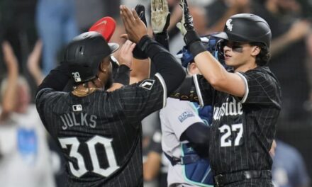 White Sox consiguen su primera victoria bajo el mando de Sizemore al vencer 12-2 a los Yankees