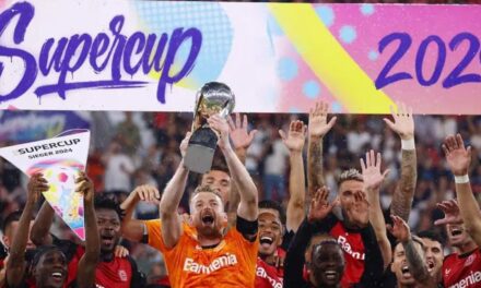 Le sonrió la fortuna al Bayer Leverkusen; alzan la Supercopa