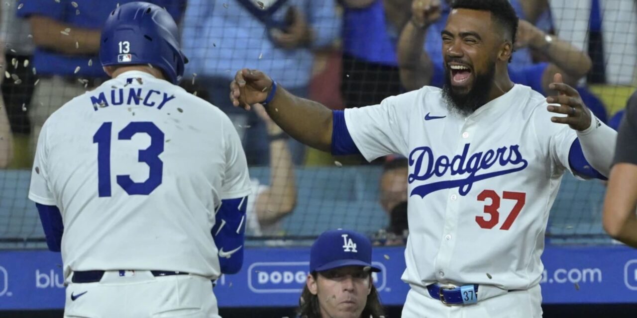 Heyward conecta HR de 3 carreras en octava y Dodgers remontan para vencer 6-3 a Marineros