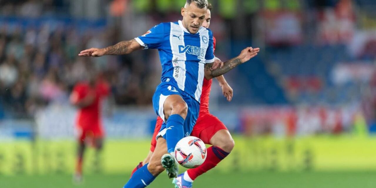 Alavés supera 2-1 a Sevilla, en medio de protestas contra partidos en viernes