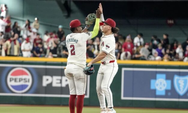 D-backs vencen 11-2 a Padres y sabrá si avanza a los playoffs el lunes