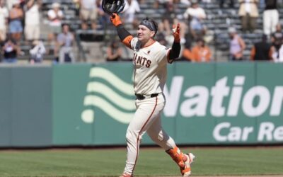 Gigantes remontan para superar a Diamondbacks